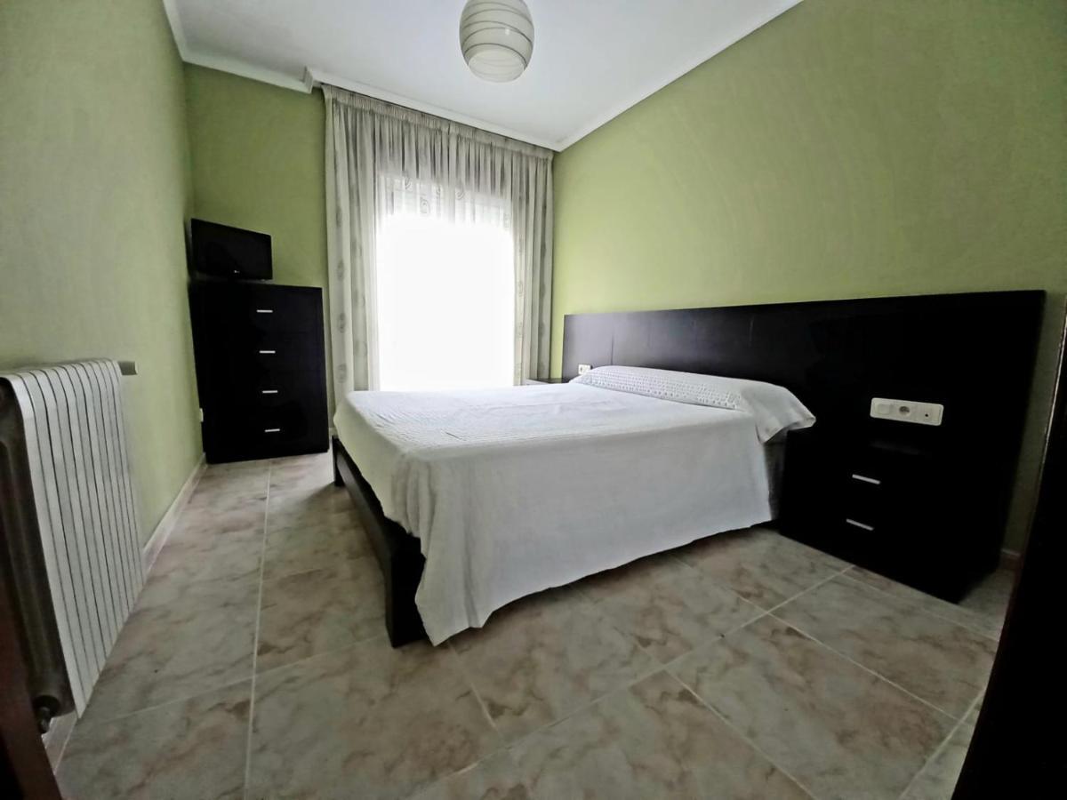 Piso Completo En Camino Ingles - Sigueeiro, Apartman Sigueiro Kültér fotó